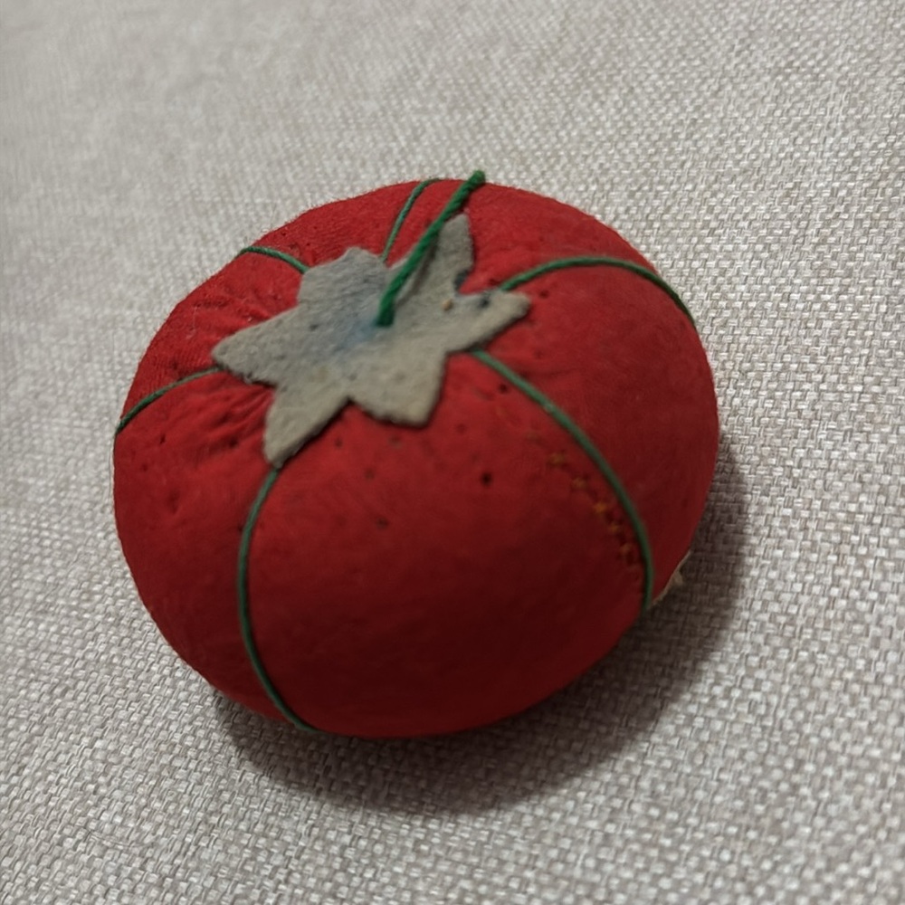 Vintage “Tomato” Pin Cushion - Picture 7 of 7